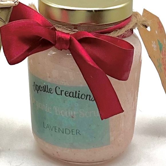 Soy Snowflake Lavender, & Dried Flowers Candle & Lemon/Lavender Body Scrub - Picture 4 of 5